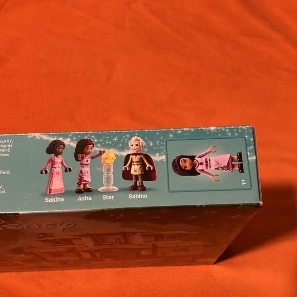 BNWT LEGO Disney Wish 43231 Asha’s Cottage for ages 7 plus with 509 pcs/pzs. ❤️ - Picture 3 of 7